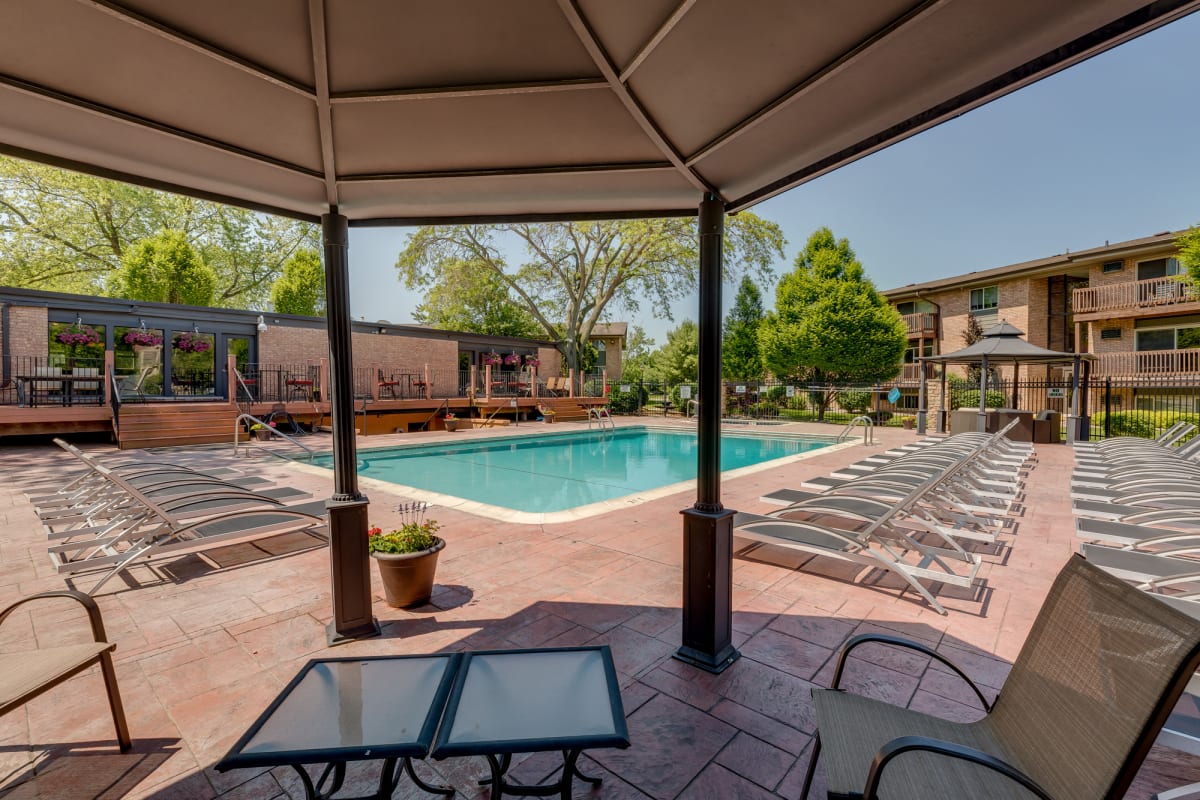 Photos of Berrytree Apartments near Michigan State University East